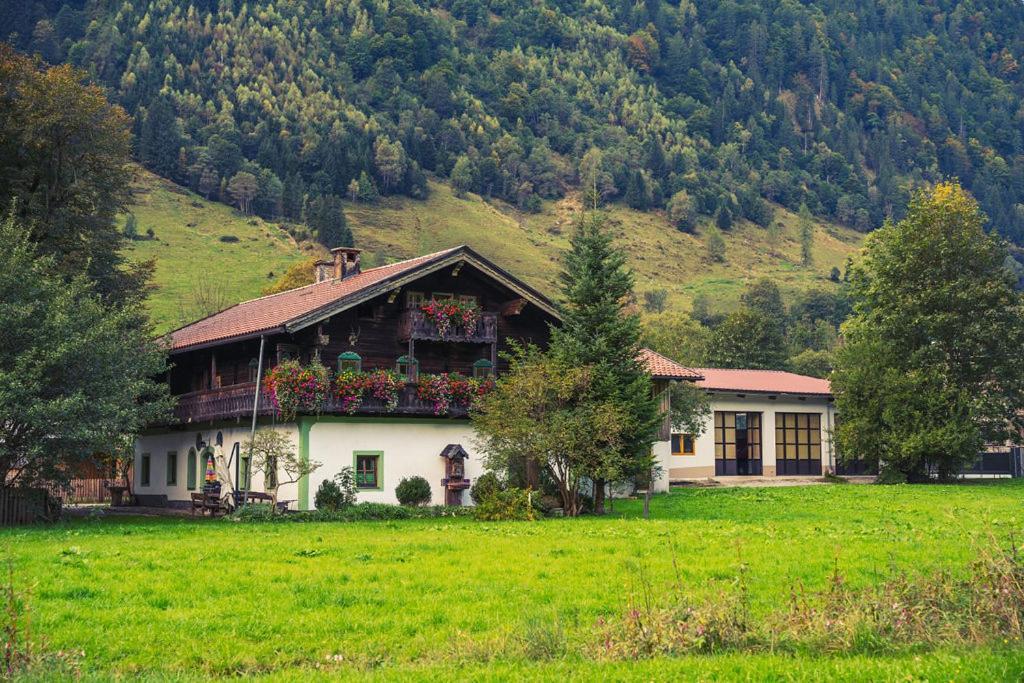 Hirzbachgut Villa Fusch an der Grossglocknerstrasse Luaran gambar